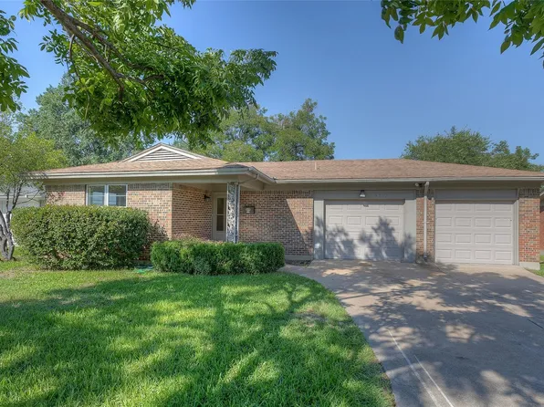 3712 Stadium Dr, Fort Worth, TX 76109