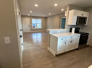 4286 Hollywood Blvd #8, Hazleton, PA 18202