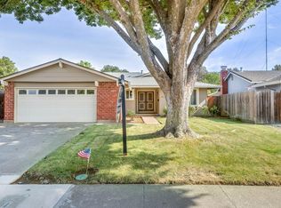2852 Honeysuckle Way, Sacramento, CA 95826