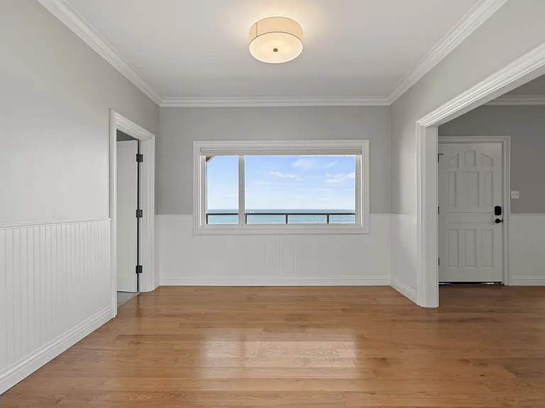 1703 E Cliff Dr #4 — Photo 5