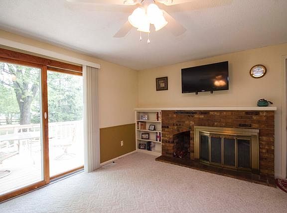 4th image of 3203 Devereux Dr