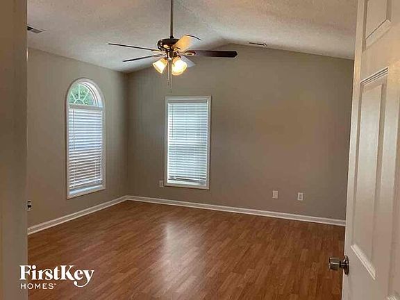 4th image of 1203 Candlewood Dr