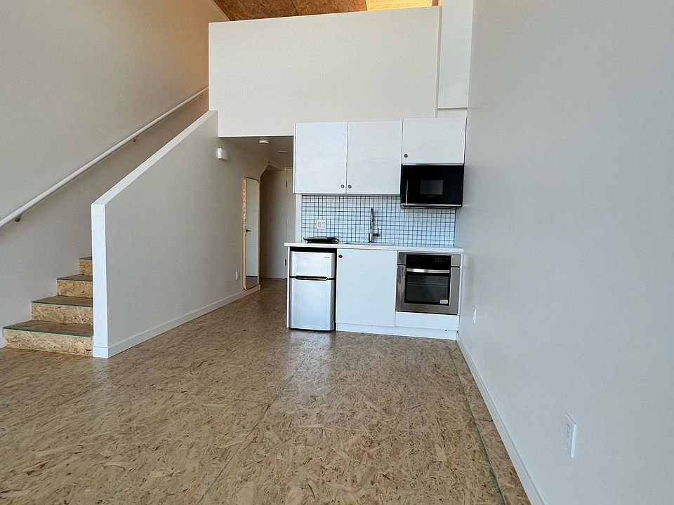 1st image of 2142 Logan Ave #6