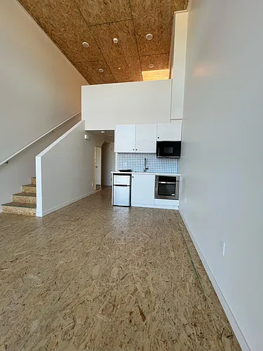 2142 Logan Ave Photo 1
