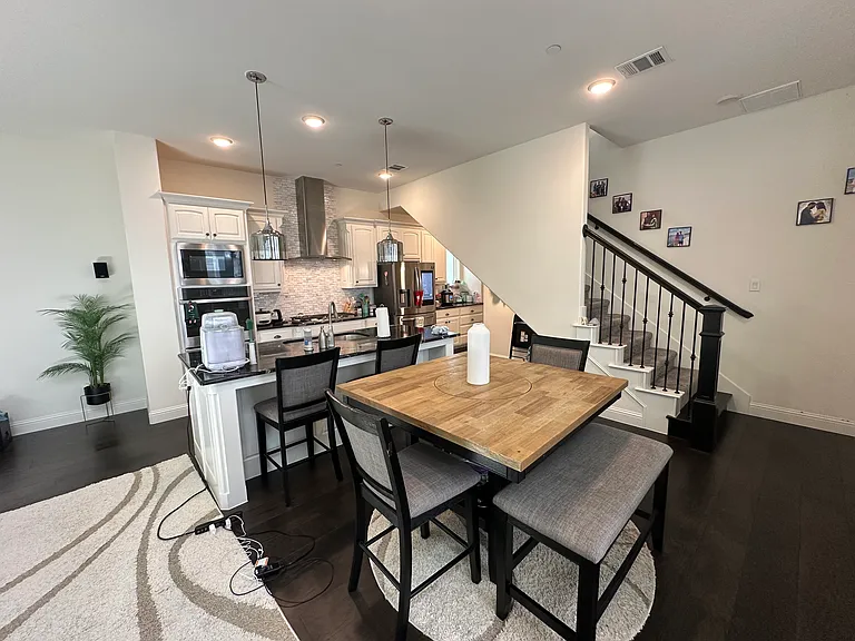 1037 Drew Ln — Photo 9