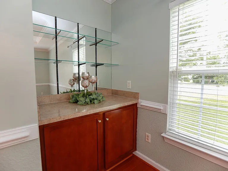 2200 Elijah St — Photo 15