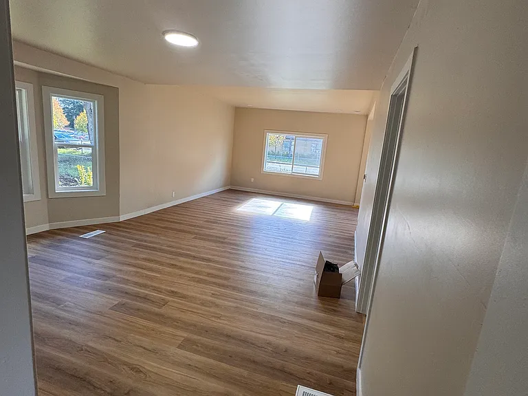 321 W Summa St — Photo 23