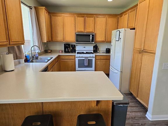 4th image of 8533 Elliot Ln