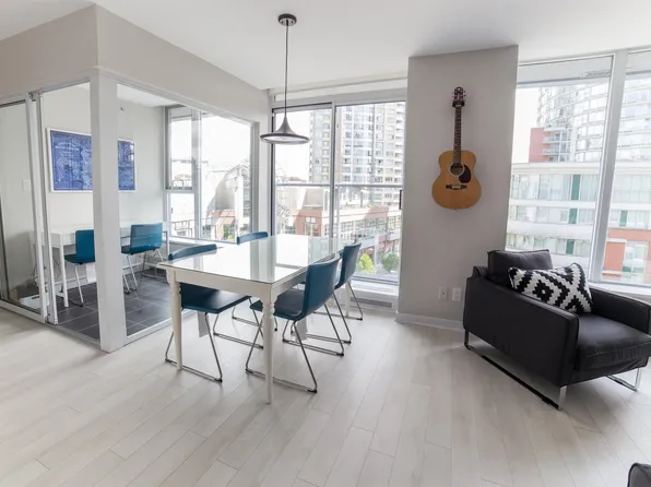633 Abbott St #707, Vancouver, BC V6B 0J3