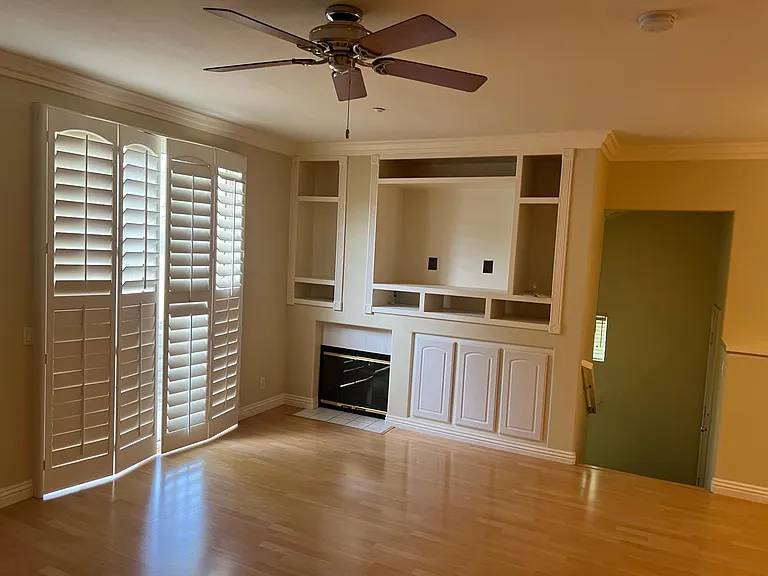 28525 Salerno Dr — Photo 4