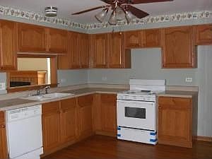 2nd image of 1613 Sutherland Ct