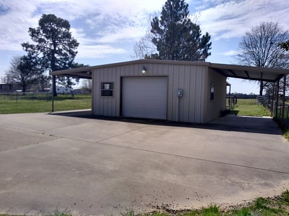 5th image of 3222 Us Highway 175 E