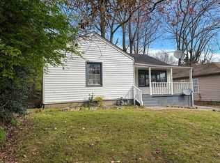 527 Oak Dr, Hapeville, GA 30354