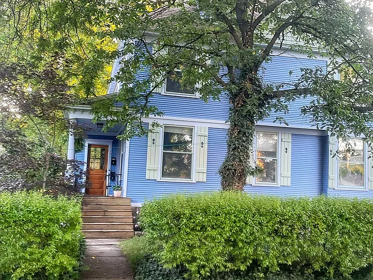 157 Prospect Ave NE #2 — Photo 2