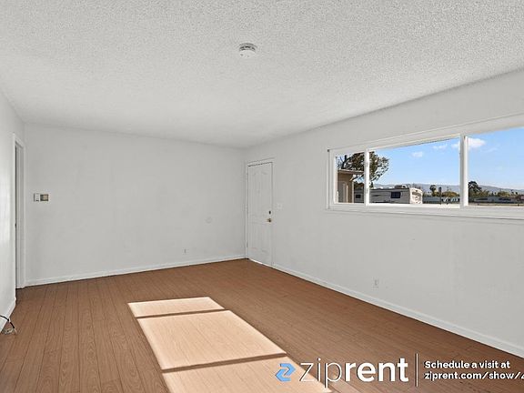5th image of 1716 Karl St