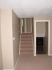 5th image of 640 Mariclaire Ave