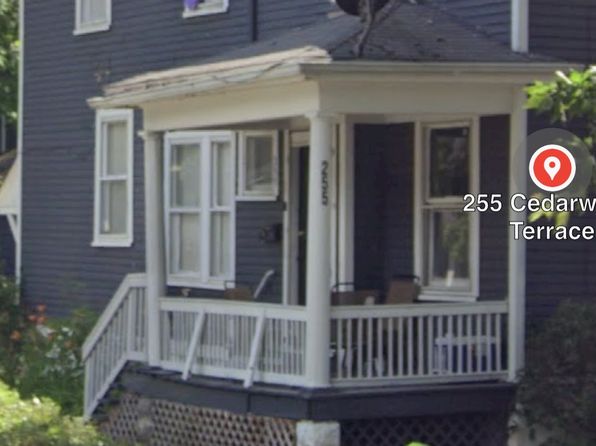 255 Cedarwood Ter