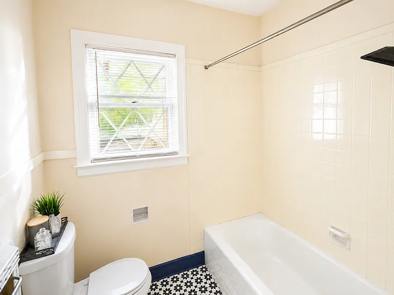 244 W Hermosa Dr — Photo 10