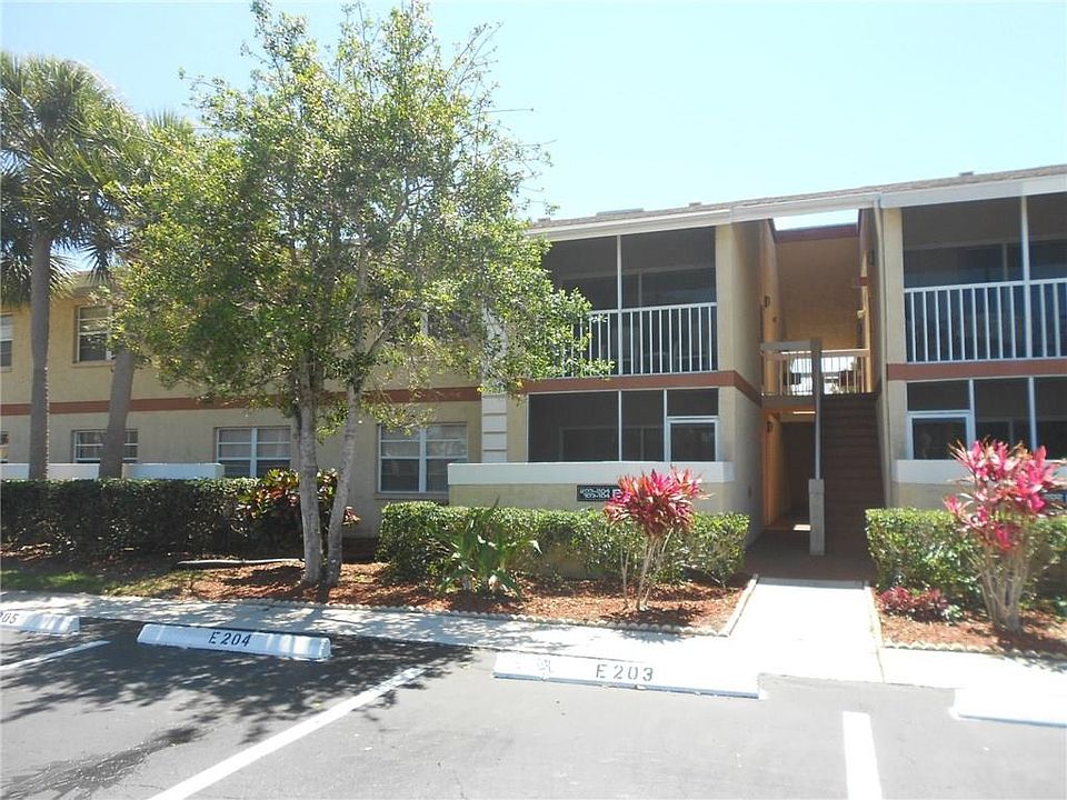 1st image of 1537 SE Royal Green Cir #204