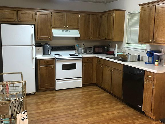 4th image of 200 Hartness St #8