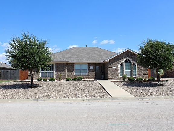 2nd image of 4926 Scarlett Oak Dr