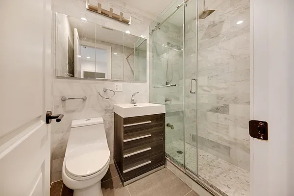 Rented by AD Real Estate Investors | media 17