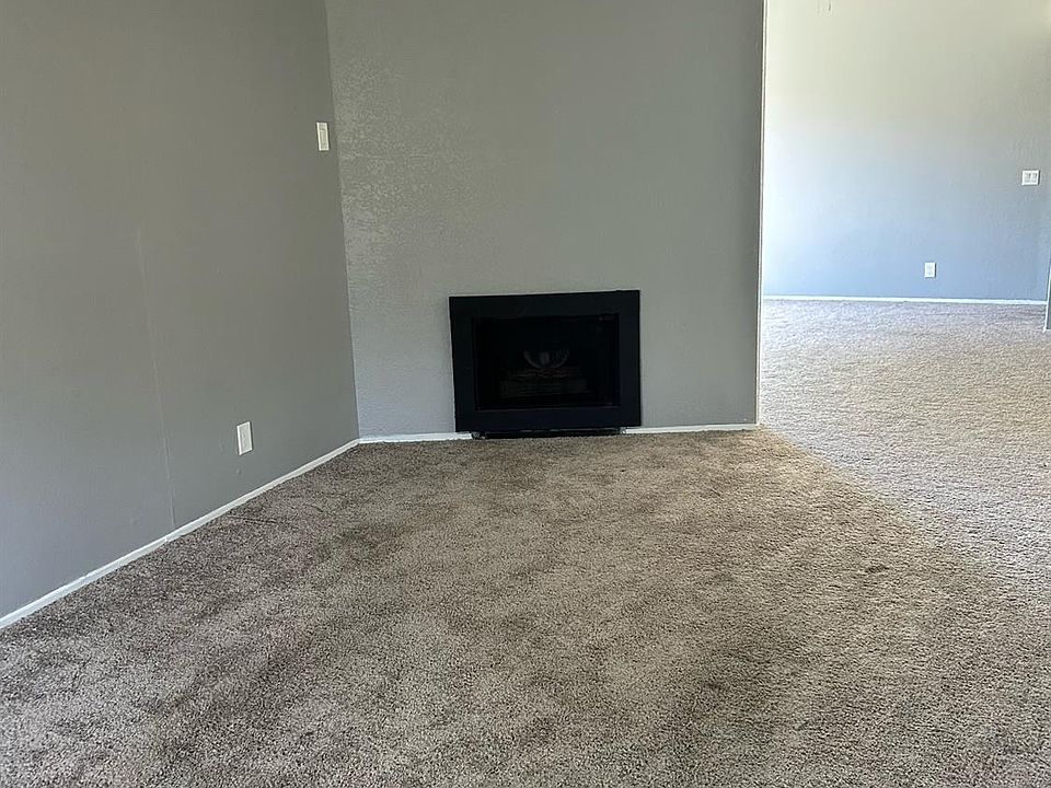 1st image of 4003-4001 Carriebee Ct