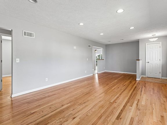 5th image of 3101 S 36th St
