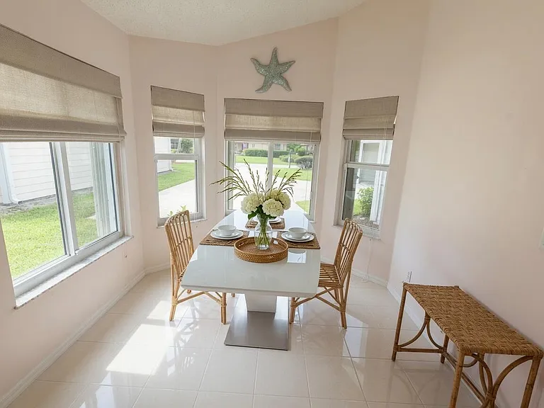 6231 SE Ames Way — Photo 4
