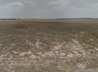 196 Turnberry Dr, La Vernia, TX 78121