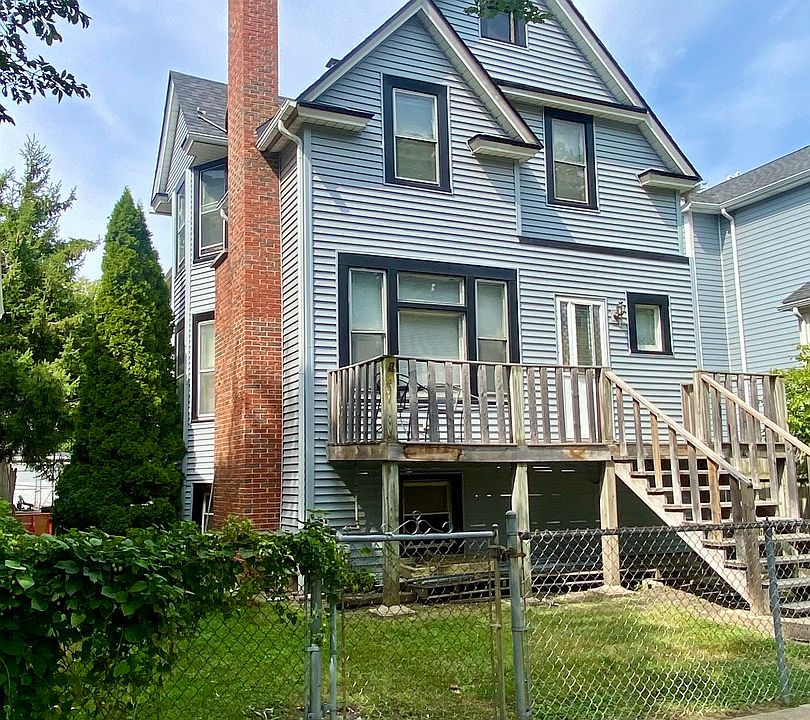 1st image of 4018 N Sacramento Ave