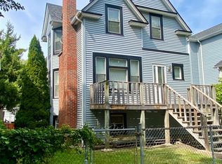 4018 N Sacramento Ave, Chicago, IL 60618