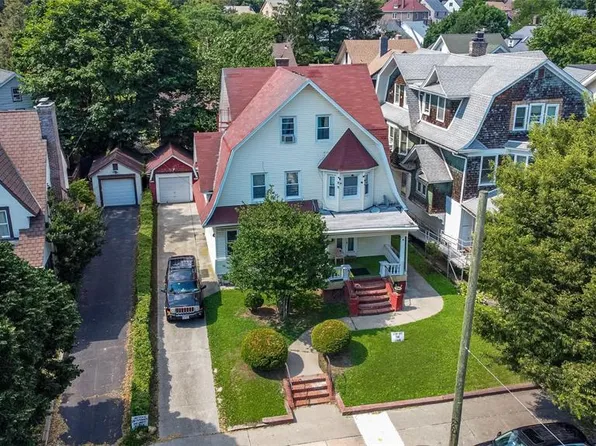 110-97 85th Avenue image 2 of 12