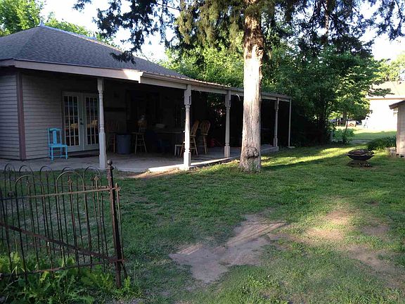 3rd image of 216 N Green Ave