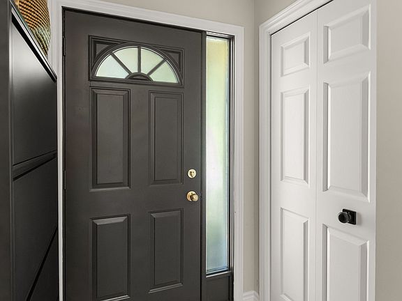 3rd image of 5150 Dorchester Rd #10