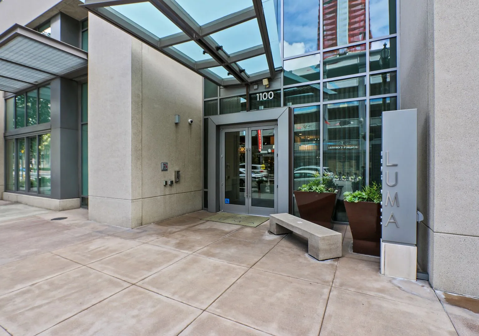 Experience the Luma Lifestyle! Everything you need, right here. — Photo 1