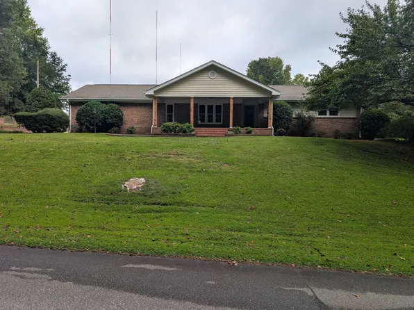 202 Elmhurst Rd, Greenville, SC 29611