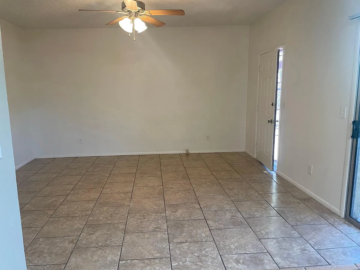 Building Photo - 280 S Highland Ave #280