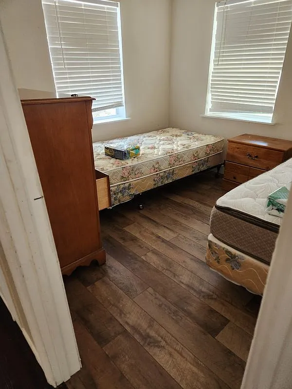 4 bed, 2.0 bath, 1600 sqft, $1,850 — Photo 1