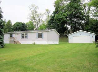 2566 S Lakeshore Rd, Harbor Beach, MI 48441