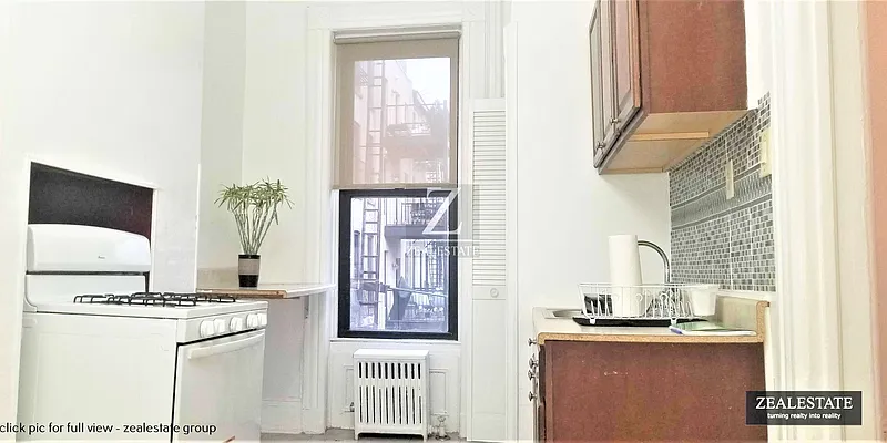 Rented by ZealEstate Group Inc | media 15