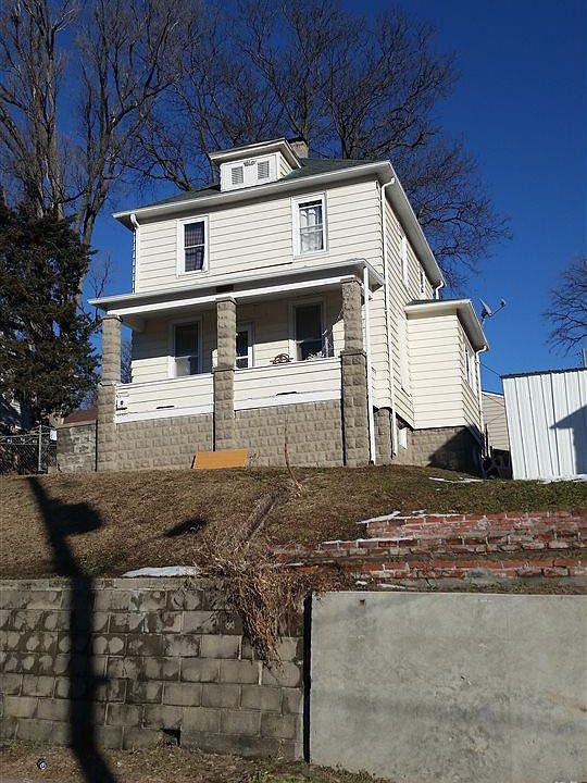 1st image of 2515 S 26th St