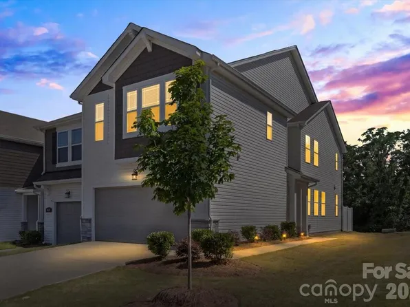4529 Iron Oak Ln, Charlotte, NC 28269