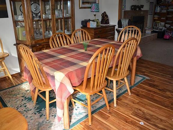 4th image of 4266 N Whitman St