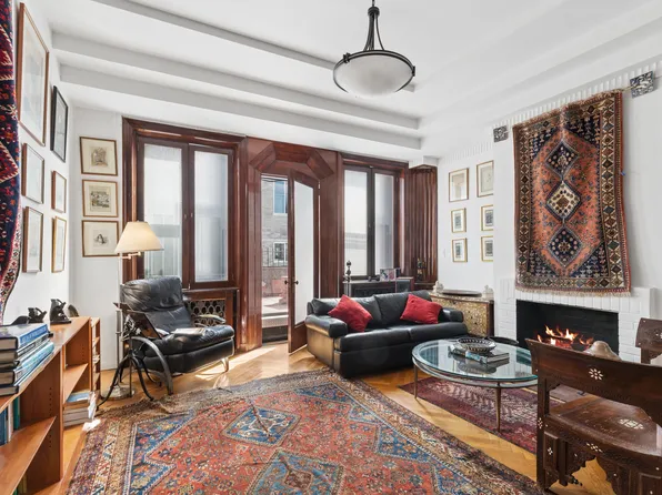 440 West End Avenue image 1 of 6
