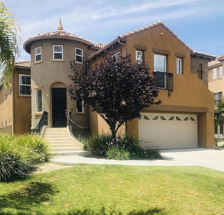 1st image of 44544 Kingston Dr