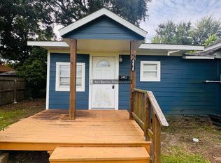 6620 Terrell St, Groves, TX 77619
