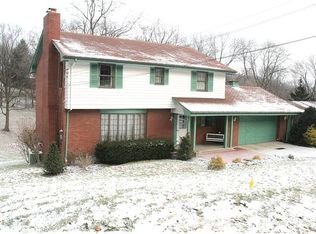 22 Club Rd, Carnegie, PA 15106