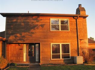 403 Powder Horn Rd, Charleston, WV 25314