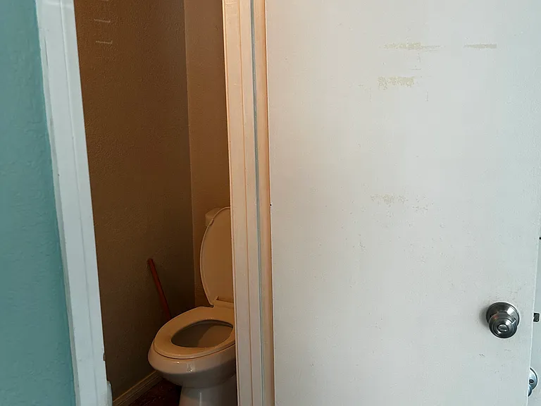631 13th St #6 — Photo 31